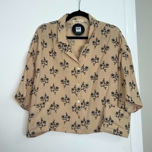 Millibon lightweight cream top with black flowers